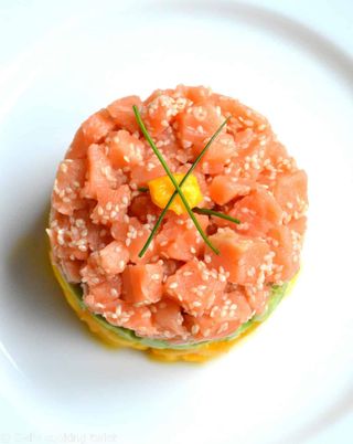 141 Tartare spicy salmo