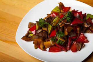 Телятина с овощами по-азиатски (250г)