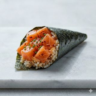 Temaki spicy sake