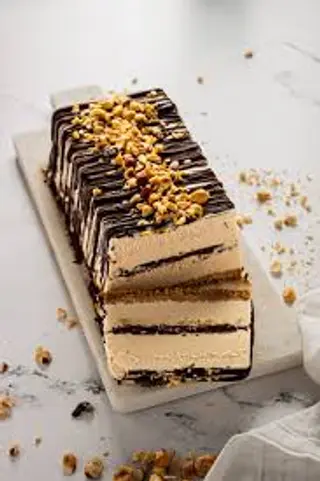 Torta gelato alla nocciola e caffè
