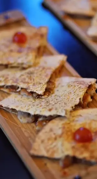 Tostada sa teletinom