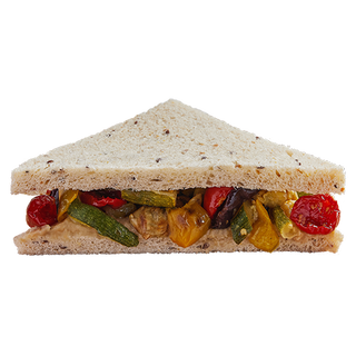 Tramezzino verdure grill e hummus