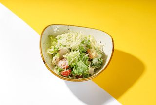 Цезарь с курицей (300г)