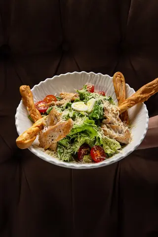 Цезарь с курицей (300г)