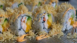 Uramaki kamikaze roll
