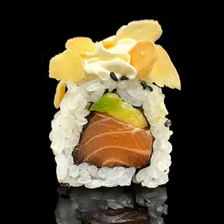 Uramaki mandorle roll 4 pezzi