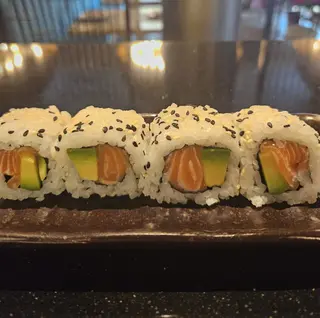 Uramaki salmone 4 pezzi