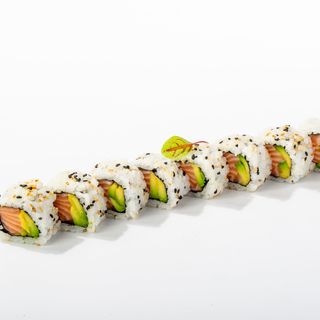 Uramaki salmone e avocado