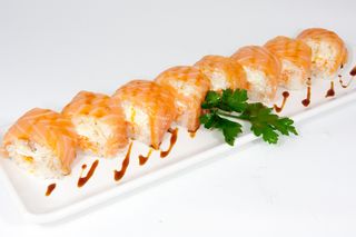 88 Uramaki spicy salmon