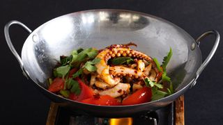 313 Piccola padella con calamari