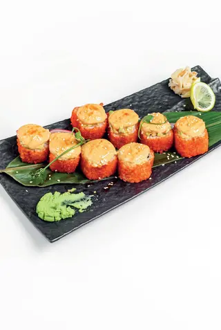 Запечённый ролл с тунцом и лососем (280г)