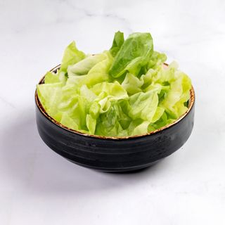 Zelena salata sezonski
