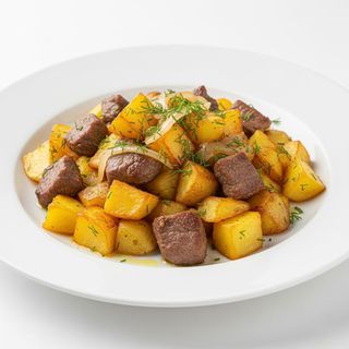 Жареная картофель с мясом (380г)