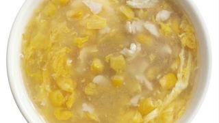 Zuppa di mais e pollo