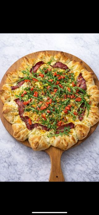 Zvijezda Pizza sa pršutom