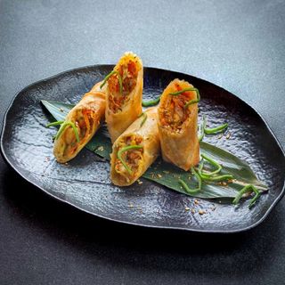 Տապակած սփրինգ ռոլեր մանրածովախեցգետնով