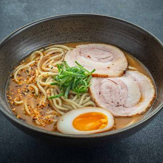 Միսո ռամեն խոզի մսով