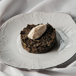 Ավելուկով աղցան
