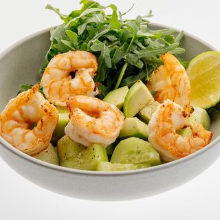 Կանաչ աղցան ծովախեցգետնով