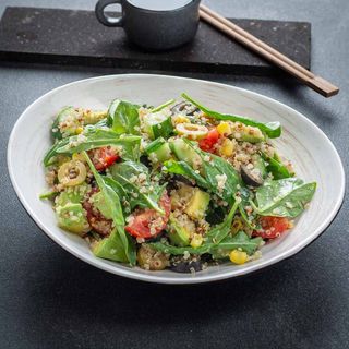 Վիտամինային աղցան քինոայով