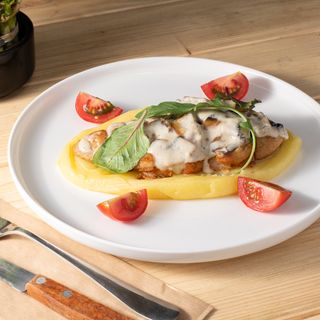 Հավի կրծքամիս սնկով սոուսով