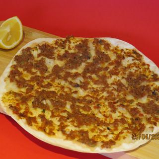 Լահմաջո Տավարի Մսով