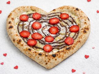 Պիցցա Նուտելլա սրտաձև