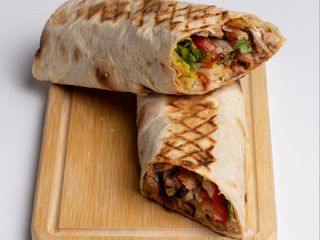 Շաուրմա խոզի լավաշով 335գ