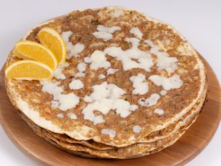 Լահմաջո պանրով