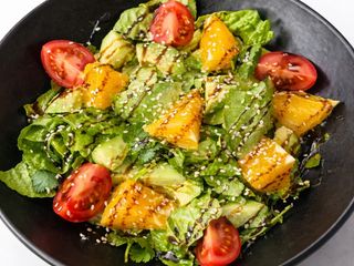 Ավոկադոյով և նարնջով աղցան