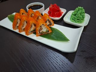 Պիրամիդ սաղմոնով