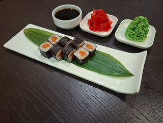 Ռոլլ սաղմոնով