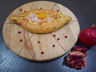 Աջարական խաչապուրի բեկոնով