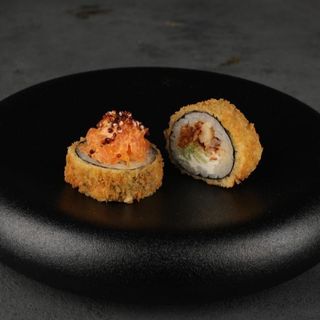 Տաք ռոլլ սաղմոնով 5 հատ