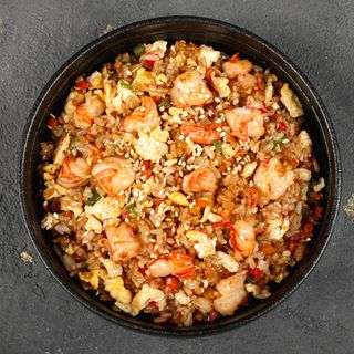 Տապակած բրինձ մանրածովախեցգետնով