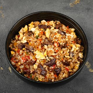 Տապակած բրինձ տավարի մսով