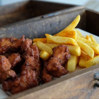 202 Pohovani pangasius + Pomfrit + Cappy narandža 0,33 l