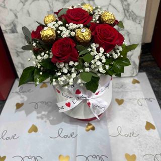 Flower box, 6 ruža, Ferrero/Raffaello kuglice