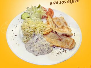 Pileći fileti sa pomfritom