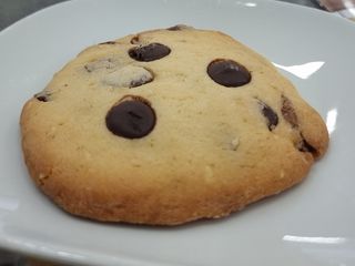 Čokoladni suhi kolač