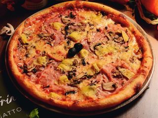 2xPizza Capricciosa (33cm) + 2xCoca-Cola