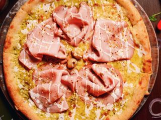 Pizza Mortadella Pistachio 26 cm