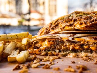 Wrap Double Cheeseburger + Pomfrit