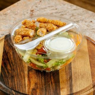 Salata pohovana piletina