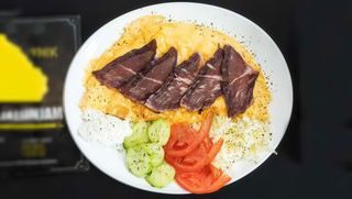 Omlet sa suhim mesom