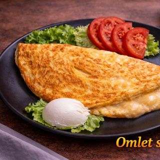 Omlet sa sirom