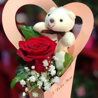 Ruža u srce pakovanju, medo