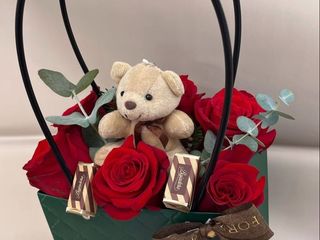 Torbica, 6 ruža, medo, slatkiši