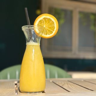 Svježe cijeđena narandža