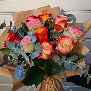 Buket mix ruža 10 komada